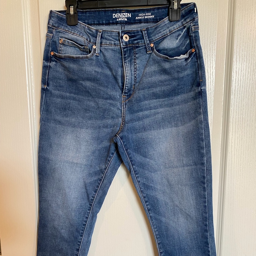 DENIZEN from LEVI’S High Rise Skinny stretch ankle jeans size 12